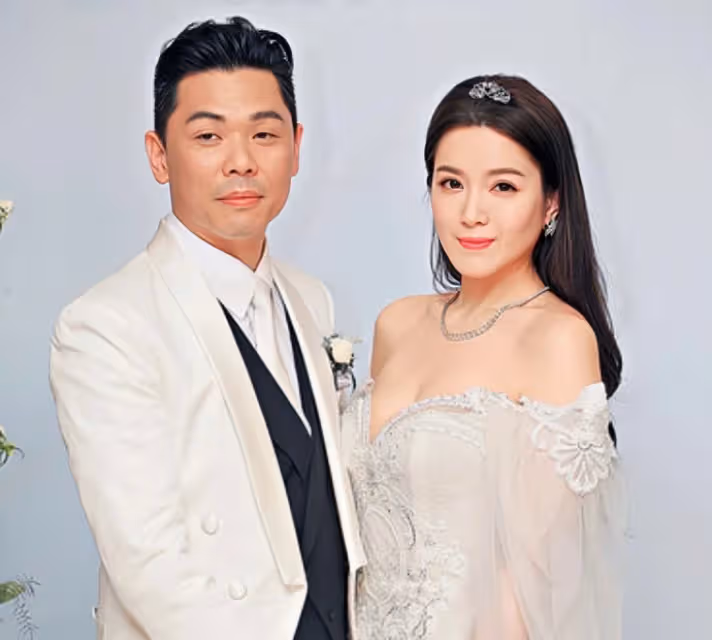 香港女星苟芸慧被曝懷孕,上圍突然變豐滿,因老公不肯生育鬧離婚