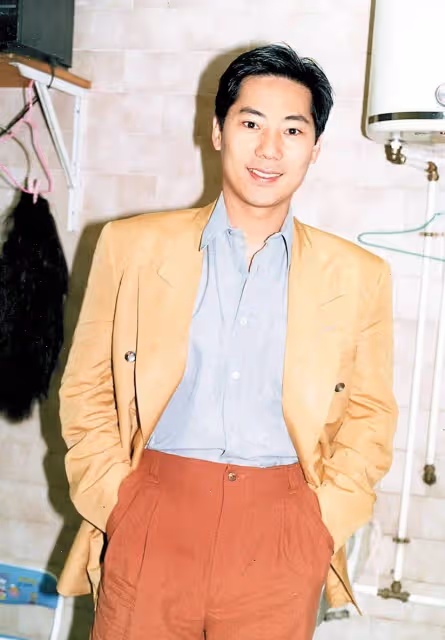 TVB資深綠葉退圈18年罕見現身,分享遇「鬼」經歷,曾陷入同性戀傳聞