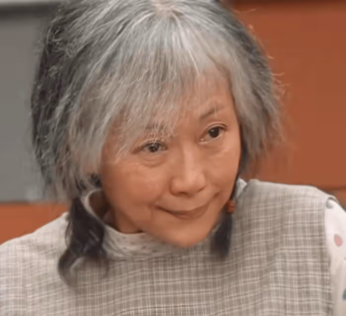 60歲葉童終究贏了趙雅芝,穿緊身衣毫無贅肉,腰臀比簡直逆天!