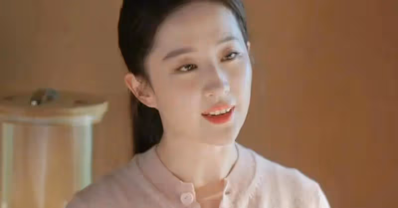 劉亦菲的大腿,撕破多少女明星的「虛偽」的面具