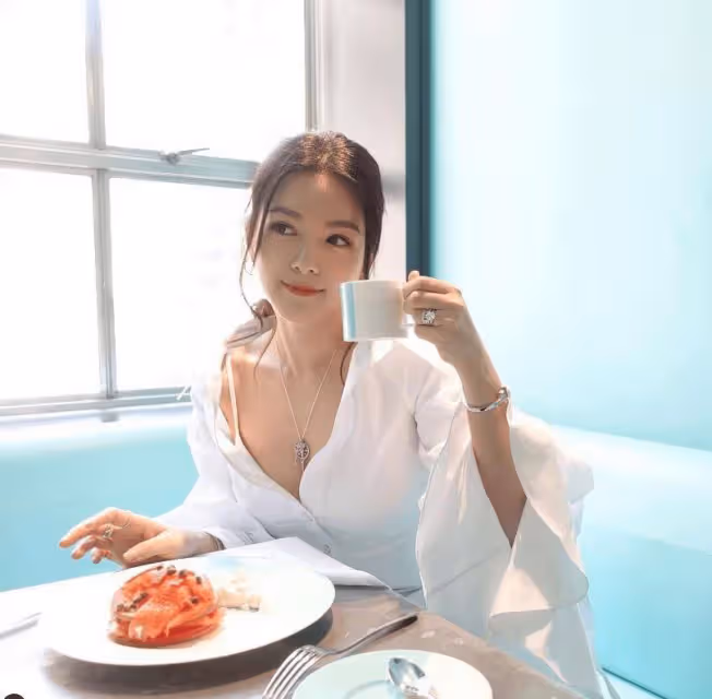 TVB前花旦與富三代老公屢傳婚變！大曬近照疑似懷孕！曾揚言生4個