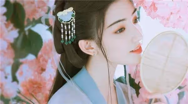 《制暴》新疆美女新人伊米娜太驚艷!魔鬼身材性感火辣