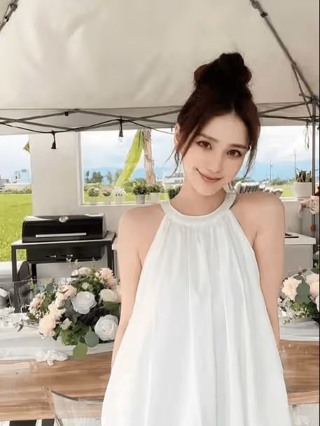 馬筱梅古典婚紗照引轟動,或辦中式婚禮?網友直呼:這才是頂配!