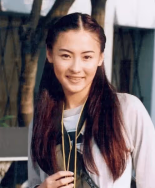 張柏芝當年為何自願配合陳冠希?她含淚說出實情,真相令人唏噓!