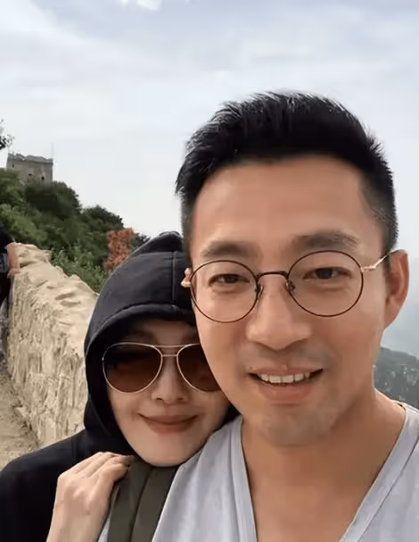 女網友親自實驗大S把尿梗,直言:難度大,灣灣博主直播間笑瘋了!