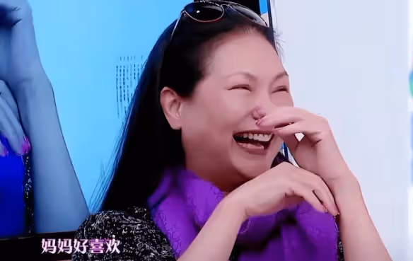 女網友親自實驗大S把尿梗,直言:難度大,灣灣博主直播間笑瘋了!
