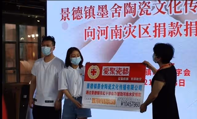 從擺地攤到年營收2億,85後夫妻實現跨越階層,並把老公稱「神」