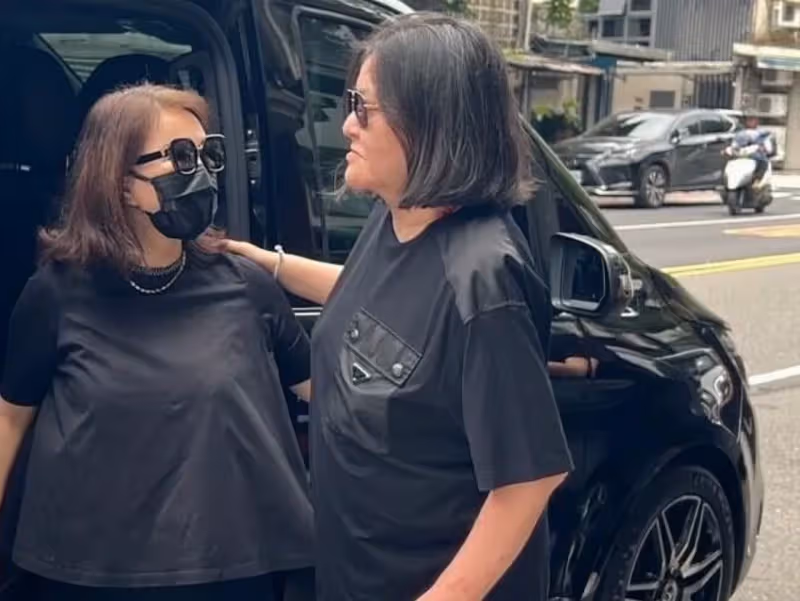 寬姐母喪｜台北市市長蔣萬安來了　邱瓈寬另一個身份曝光
