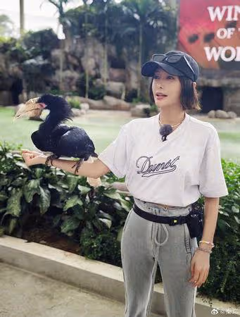 44歲秦嵐遭疑分手魏大勛! 「狗仔驚吐20字」泄10歲差姐弟戀現況