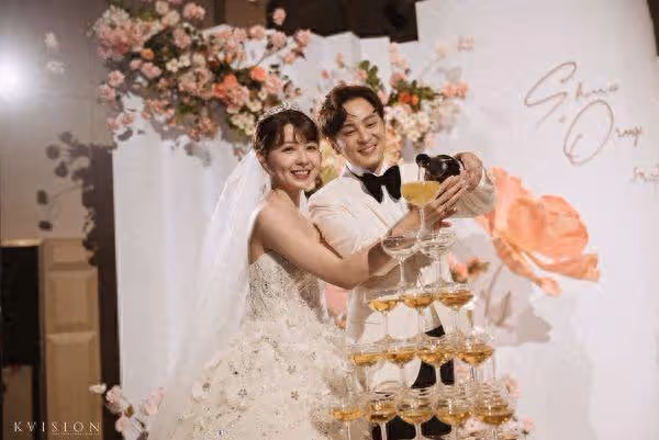 謝京穎婚禮到一半「剪掉長發」! 張書偉看超久被吐槽:直男無誤