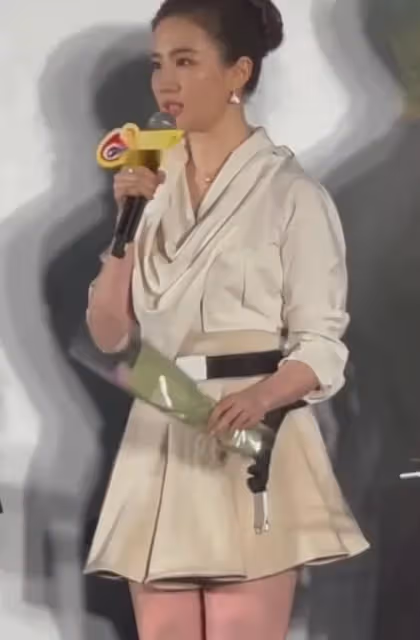 這一次,劉亦菲「油光錚亮」的大象腿,是對內娛畸形審美的反擊