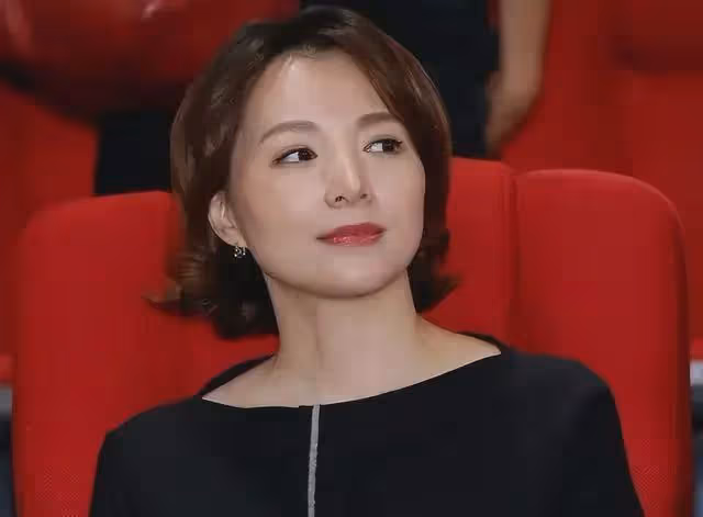 50歲董卿跌下神壇,她到底做錯了什麼?