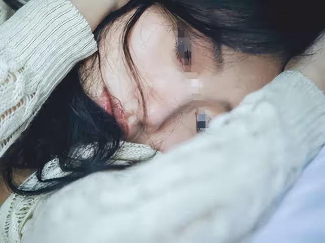 回顧:女老師被校長侵占,為復仇勾引校長兒子,結果父子反目