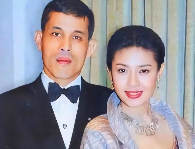 2014年,泰國王妃脫光衣服趴在地上給狗喂食,遭到曝光後被迫出家