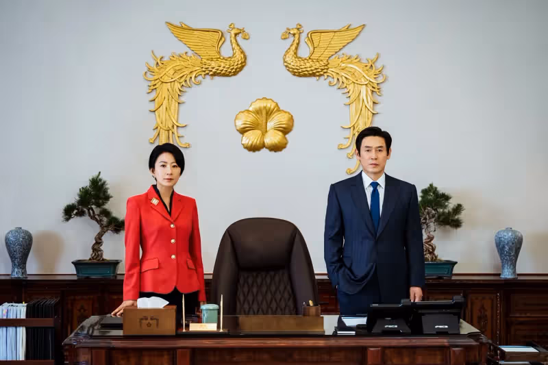 影帝後爆火藥味！薛景求「暗殺總統」爭權　金喜愛嗆聲要他粉身碎骨