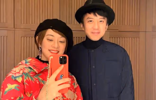 孫儷大讚鄧超新片,意外曝光護膚秘方,恩愛秀出新高度