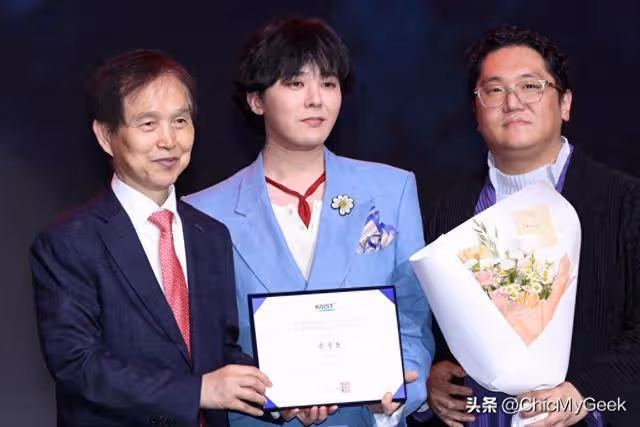 35歲權志龍成大學教授,膨脹圓臉中年發福!