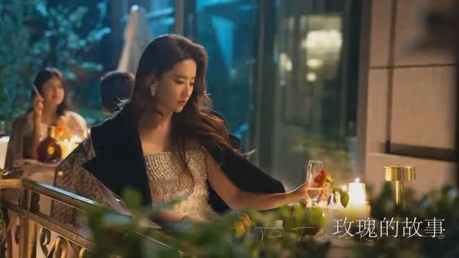 18歲未婚懷孕,搶鄭佩佩男友,40年不認兒子, 亦舒就是這樣的人
