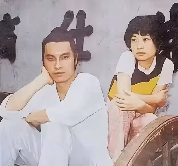 18歲未婚懷孕,搶鄭佩佩男友,40年不認兒子, 亦舒就是這樣的人
