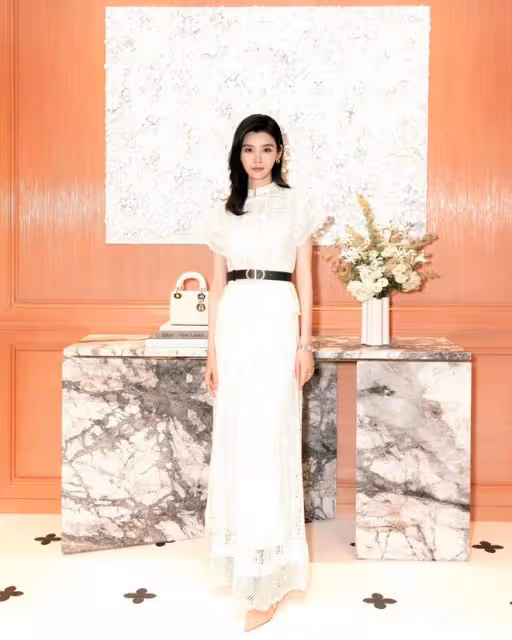 奚夢瑤豪門生活好幸福，跟何猷君上綜藝夫妻倆甜出圈，穿搭也時髦