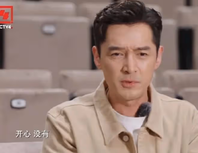 胡歌：我老婆生孩子時，我在產房陪產，才發現電視里演的都是假的