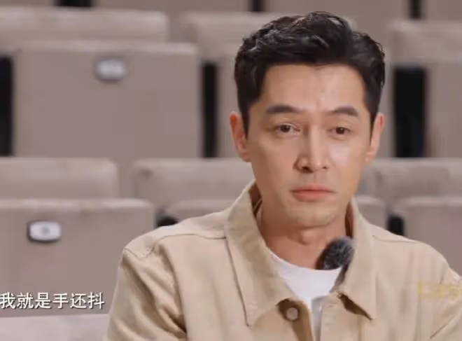 胡歌：我老婆生孩子時，我在產房陪產，才發現電視里演的都是假的