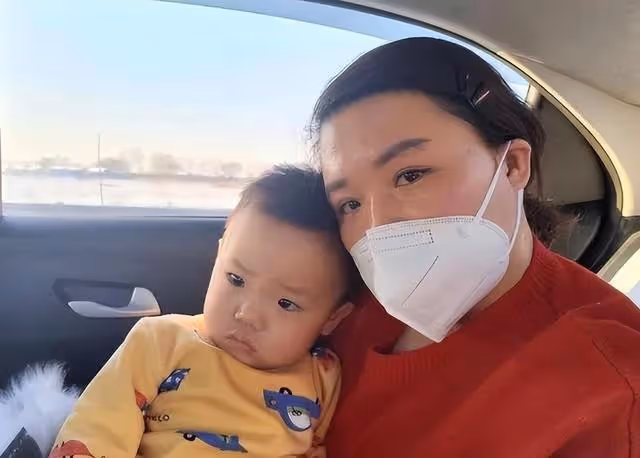2021年,黑龍江夫妻借22萬做試管生下雙胞胎,一年後,噩夢發生了