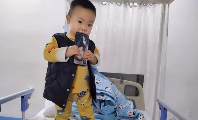 2021年,黑龍江夫妻借22萬做試管生下雙胞胎,一年後,噩夢發生了