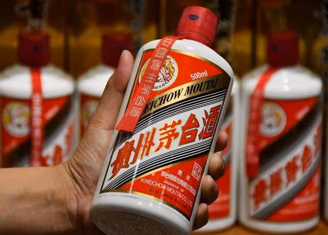 茅台酒價格一天一跌，回收價2300元/瓶無人收