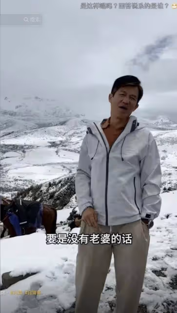前TVB男星寵愛小20歲二婚嬌妻,64歲仍有行情,背妻撩女拼桌吃飯