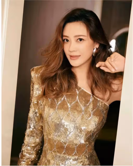 妻圈頂流應采兒,視頻意外走紅,小兒子出鏡被問是男孩還是女孩