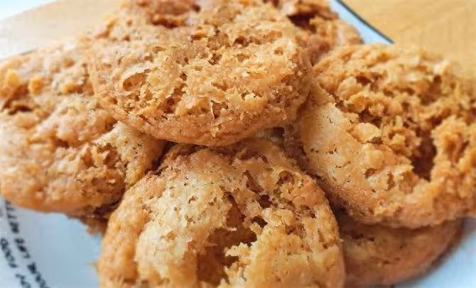 不用烤箱,不發麵,教你做15分鐘就能出鍋的小酥餅,咬一口直掉渣