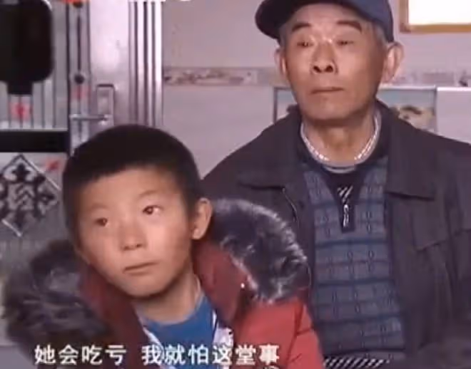 回顧：父親去世不到半月，母親改嫁兩姐姐被收養，留幼子無人過問