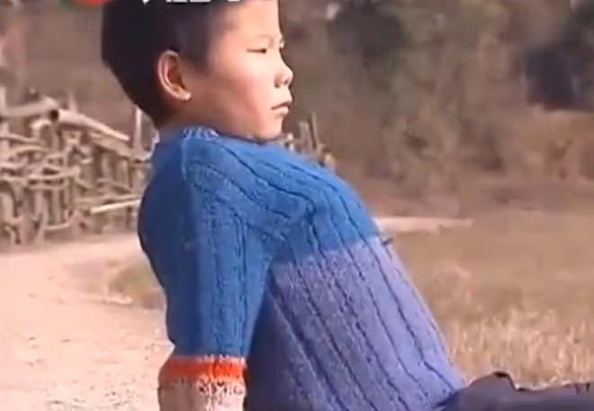 回顧:父親去世不到半月,母親改嫁兩姐姐被收養,留幼子無人過問