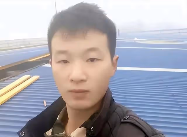 紀實河南男子跳河救人,體力耗盡留遺言,被救女子抓住他:一起走
