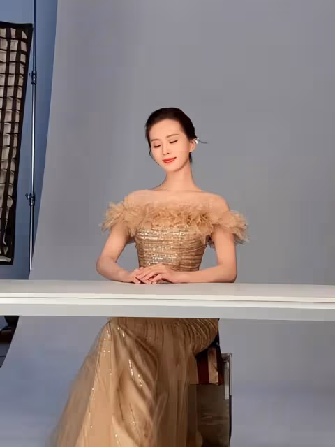 最近的劉詩詩，為何整體穿搭，顯得她識別度，氣質都遠不如以前？