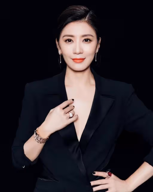 明明賈靜雯只有160CM，但為何她看上去就是好高的？