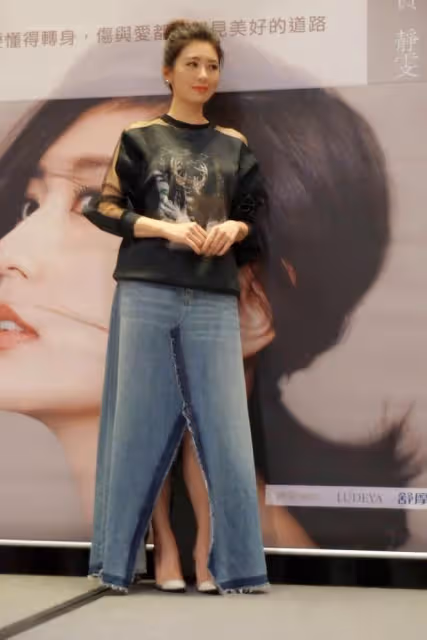 明明賈靜雯只有160CM,但為何她看上去就是好高的?