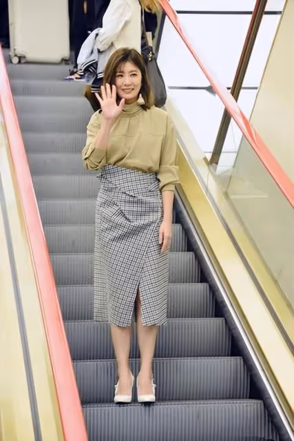 明明賈靜雯只有160CM,但為何她看上去就是好高的?