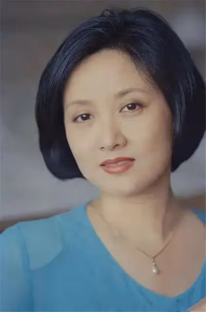 鄧婕不僅顏值好，氣質佳，演技更是頂呱呱，60歲的助理又火了！