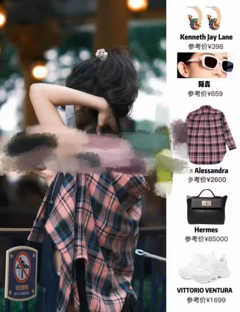 單親媽媽趙麗穎帶兒子逛迪士尼！拎8萬5愛馬仕炫富，穿搭好新潮