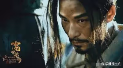 他當了8年劉德華替身，如今翻身成為影帝，還娶了劉德華前女友