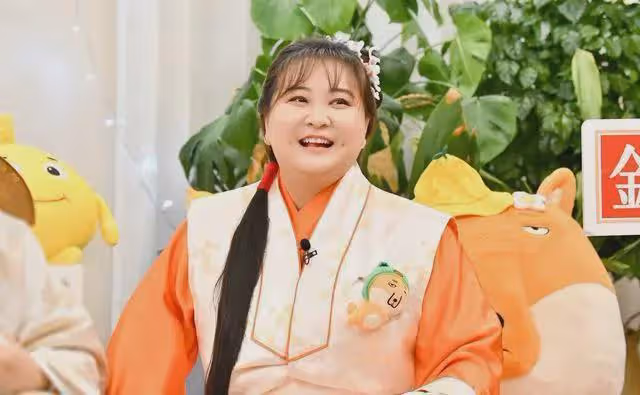 這一次，「消失」的賈玲，已經在另一條大路上越走越遠