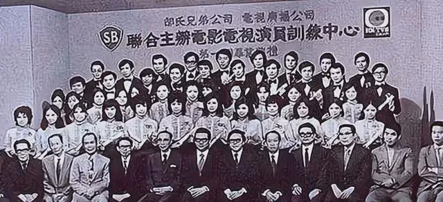 原來她早已去世!隱瞞癌症病情2年,55歲去世前每天吐大半杯血