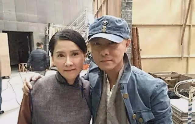 原來她早已去世！隱瞞癌症病情2年，55歲去世前每天吐大半杯血