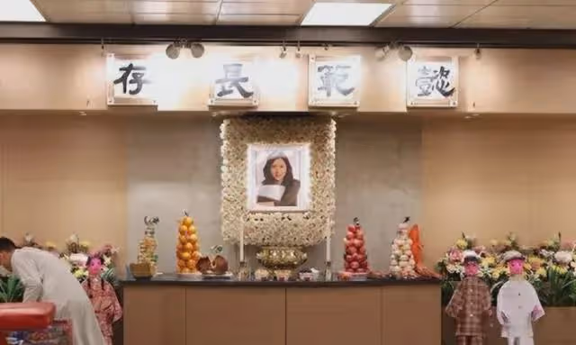 原來她早已去世！隱瞞癌症病情2年，55歲去世前每天吐大半杯血