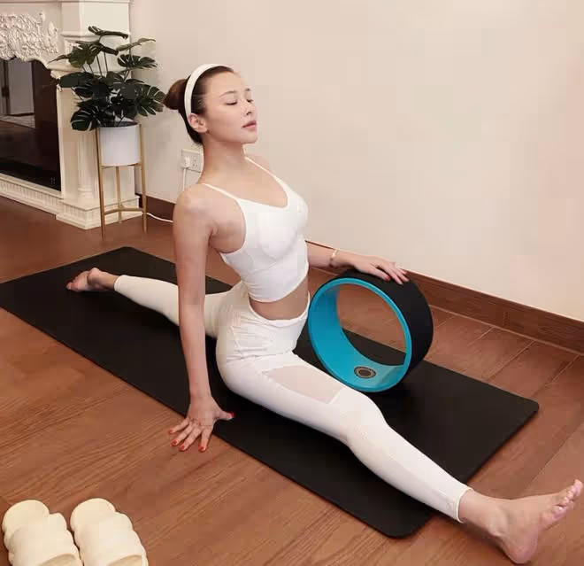 30歲TVB前女星劈叉做一字馬!柔軟身材驚人!曾赴中戲學演技!