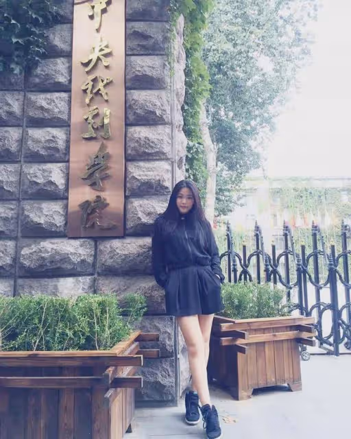 30歲TVB前女星劈叉做一字馬!柔軟身材驚人!曾赴中戲學演技!
