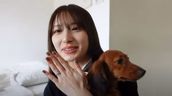 日24歲女偶像無預警曬婚戒! 「認愛剪輯師」手寫信親曝結婚原因