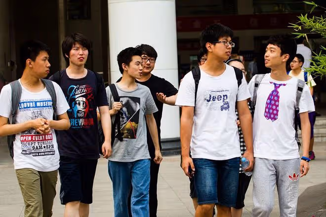 過來人的忠告:不管父母多有錢有權,也不能幫子女做這五件事